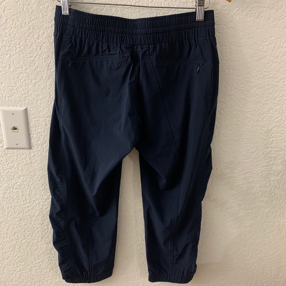 Athleta La Viva Blue Jogger Capri Pants - Picture 8 of 12